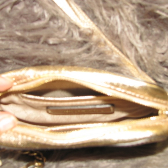 Small Michael Kors Bag in gold - Picture 3 of 4